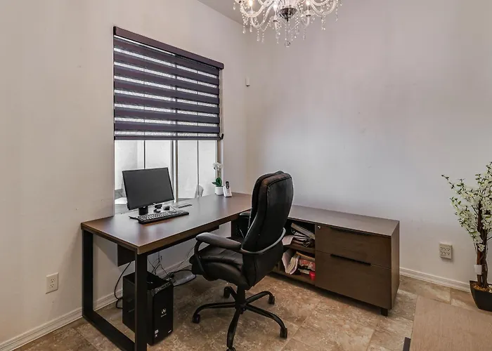 Wfh-friendly Retreat W/ Pool Access Queen Creek