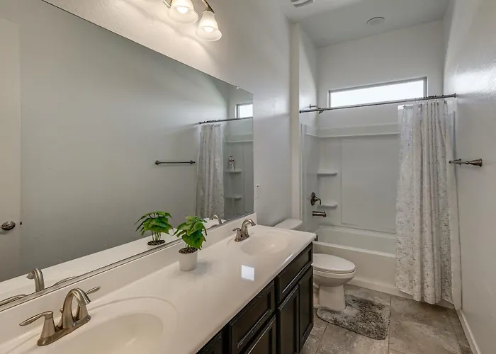 Holiday home Wfh-friendly Retreat W/ Pool Access Queen Creek