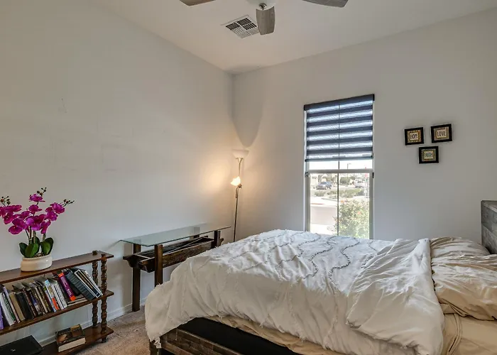 Holiday home Wfh-friendly Retreat W/ Pool Access